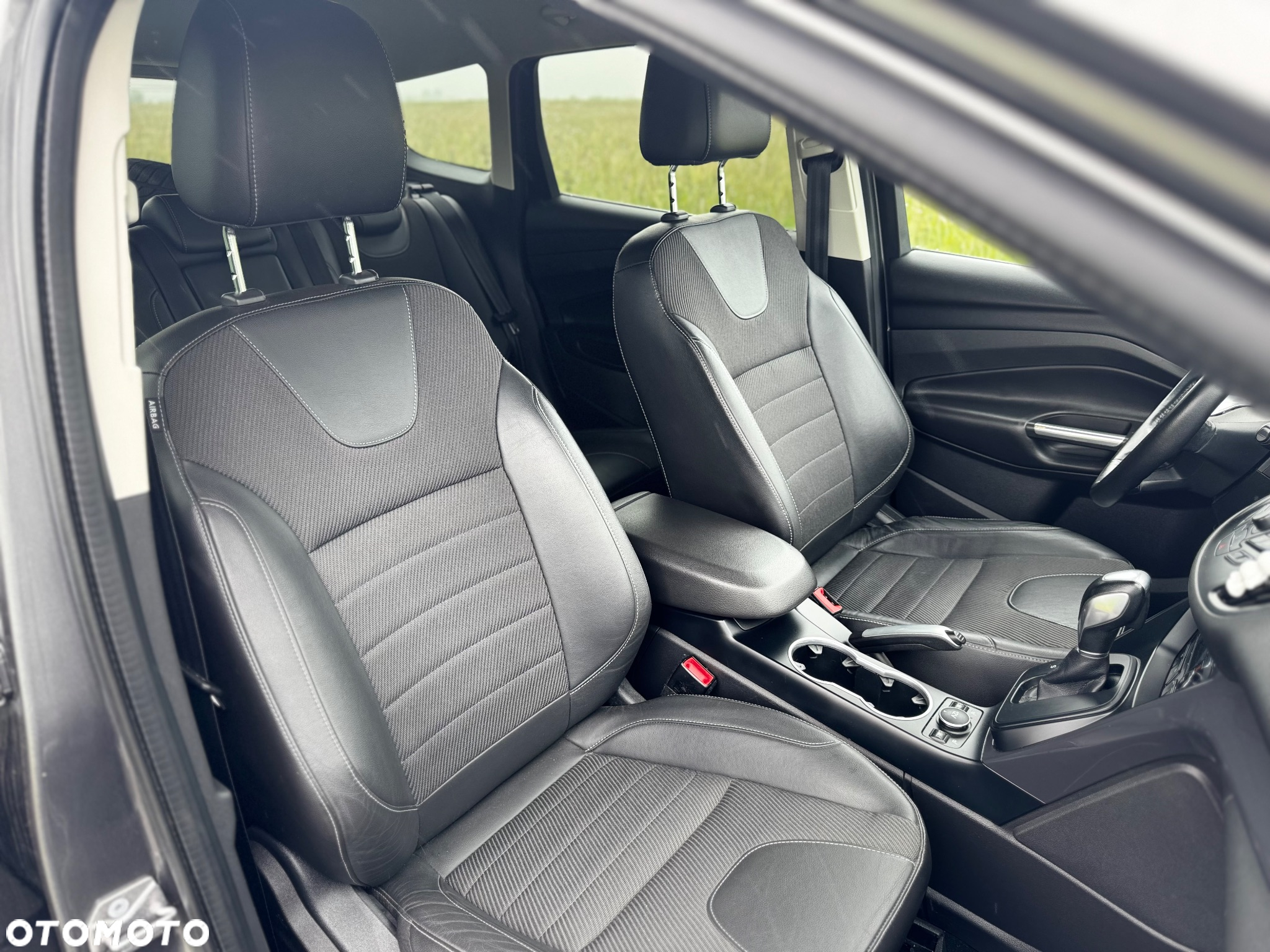 Ford Kuga 2.0 TDCi 4x4 Titanium - 24