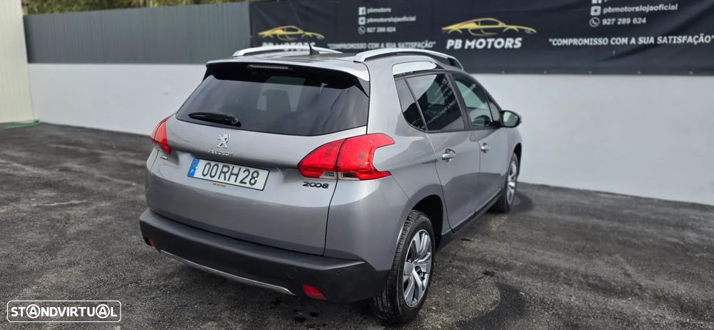Peugeot 2008 1.2 PureTech Style - 3