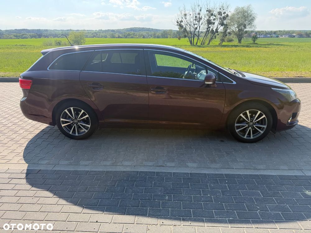 Toyota Avensis - 4