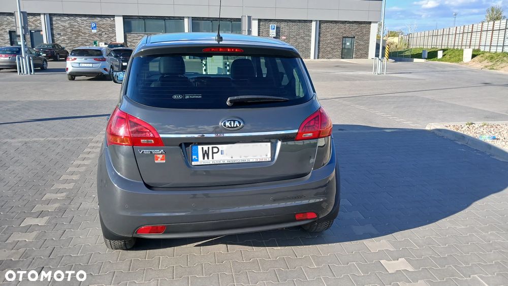Kia Venga 1.6 Business Line - 19