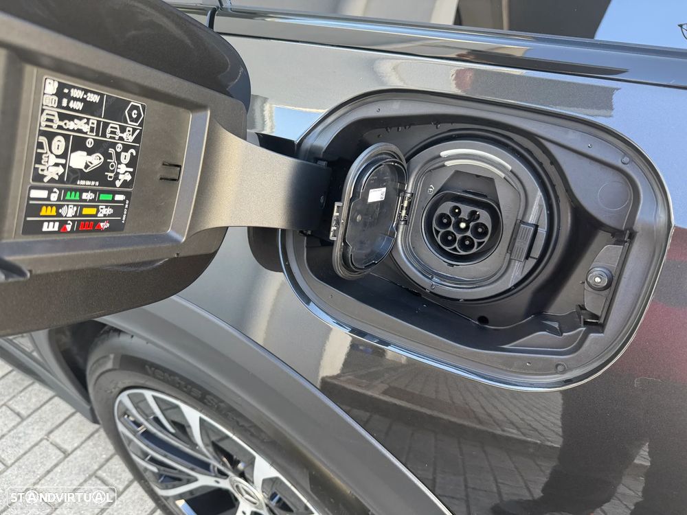 Mercedes-Benz E 300 de 4Matic All-Terrain - 43
