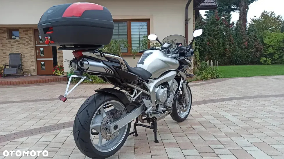 Yamaha FZ6 - 6