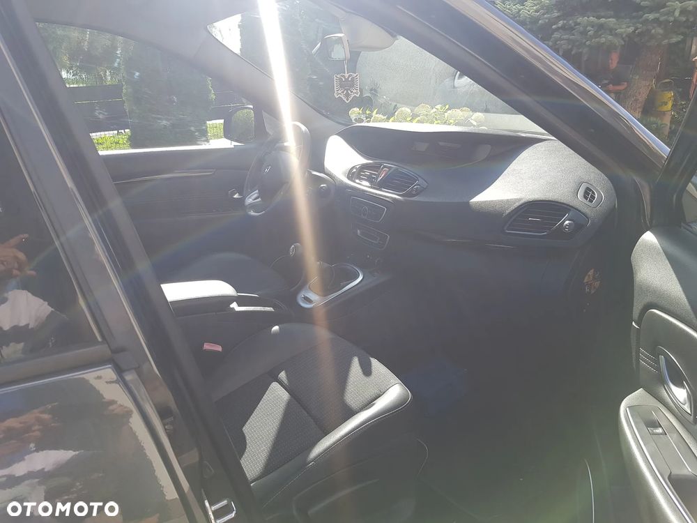 Renault Grand Scenic - 9