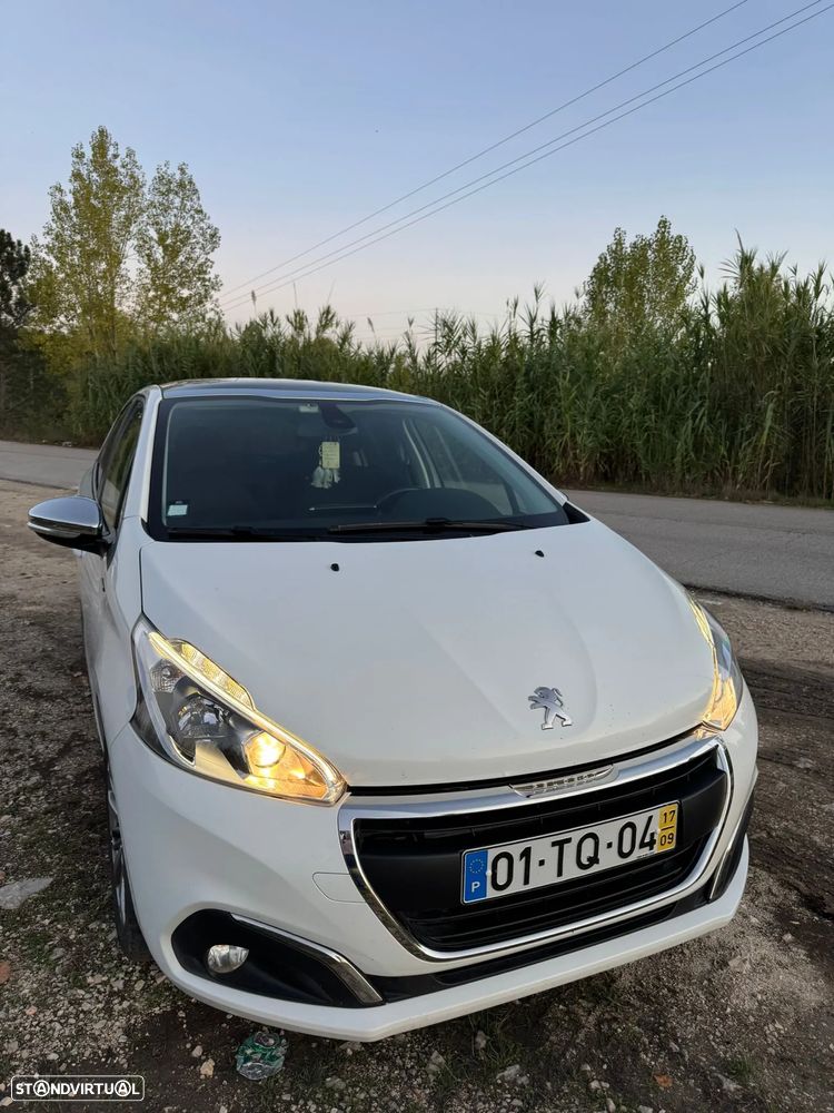 Peugeot 208 1.6 BlueHDi Style - 1
