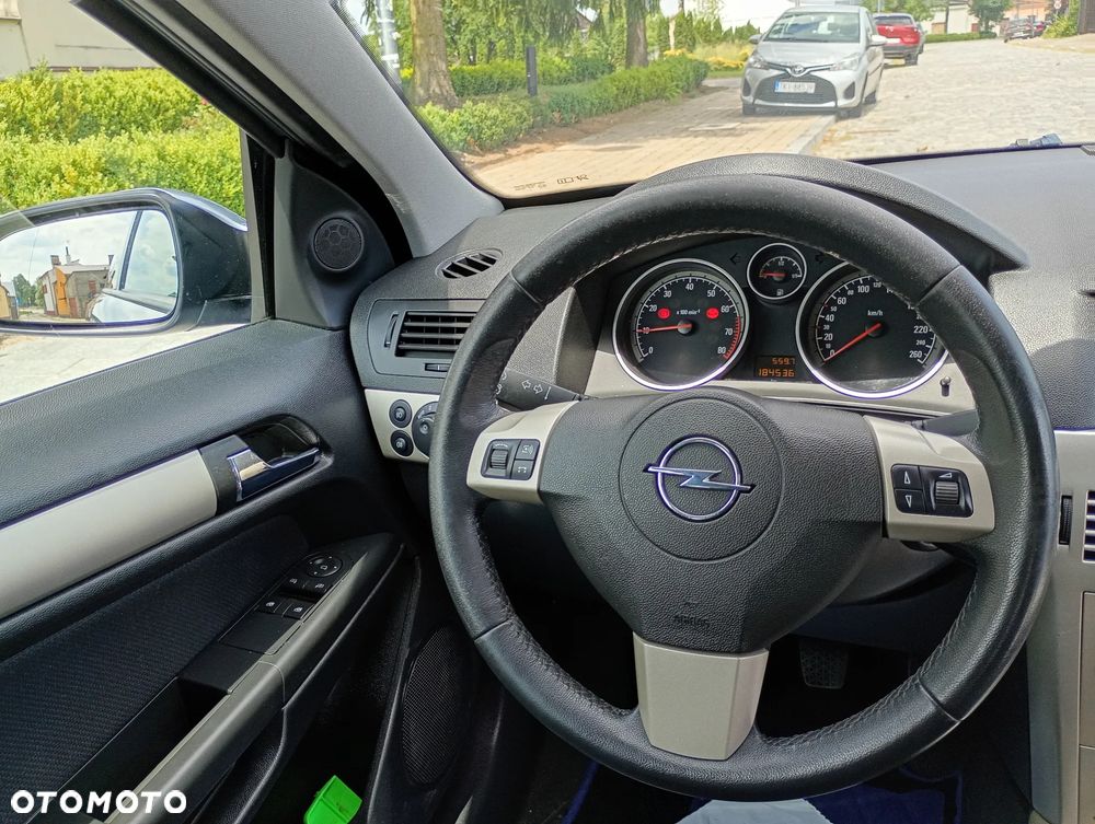 Opel Astra 1.6 Enjoy - 31