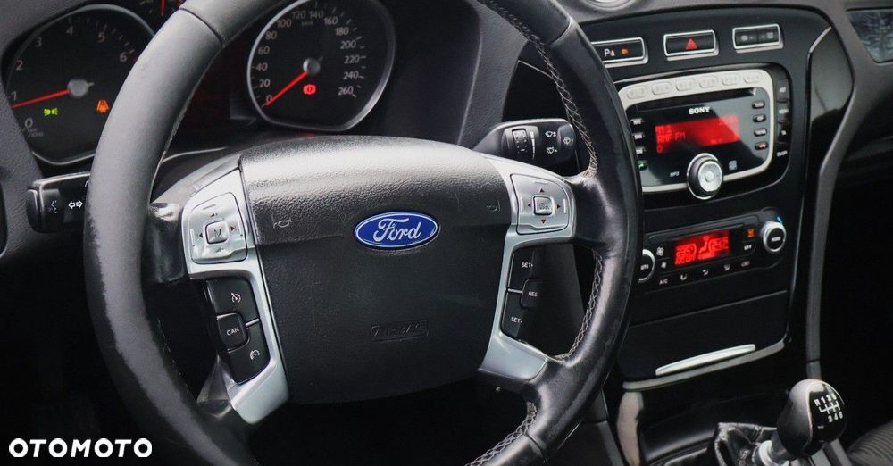 Ford Mondeo 2.0 EcoBoost Titanium - 11