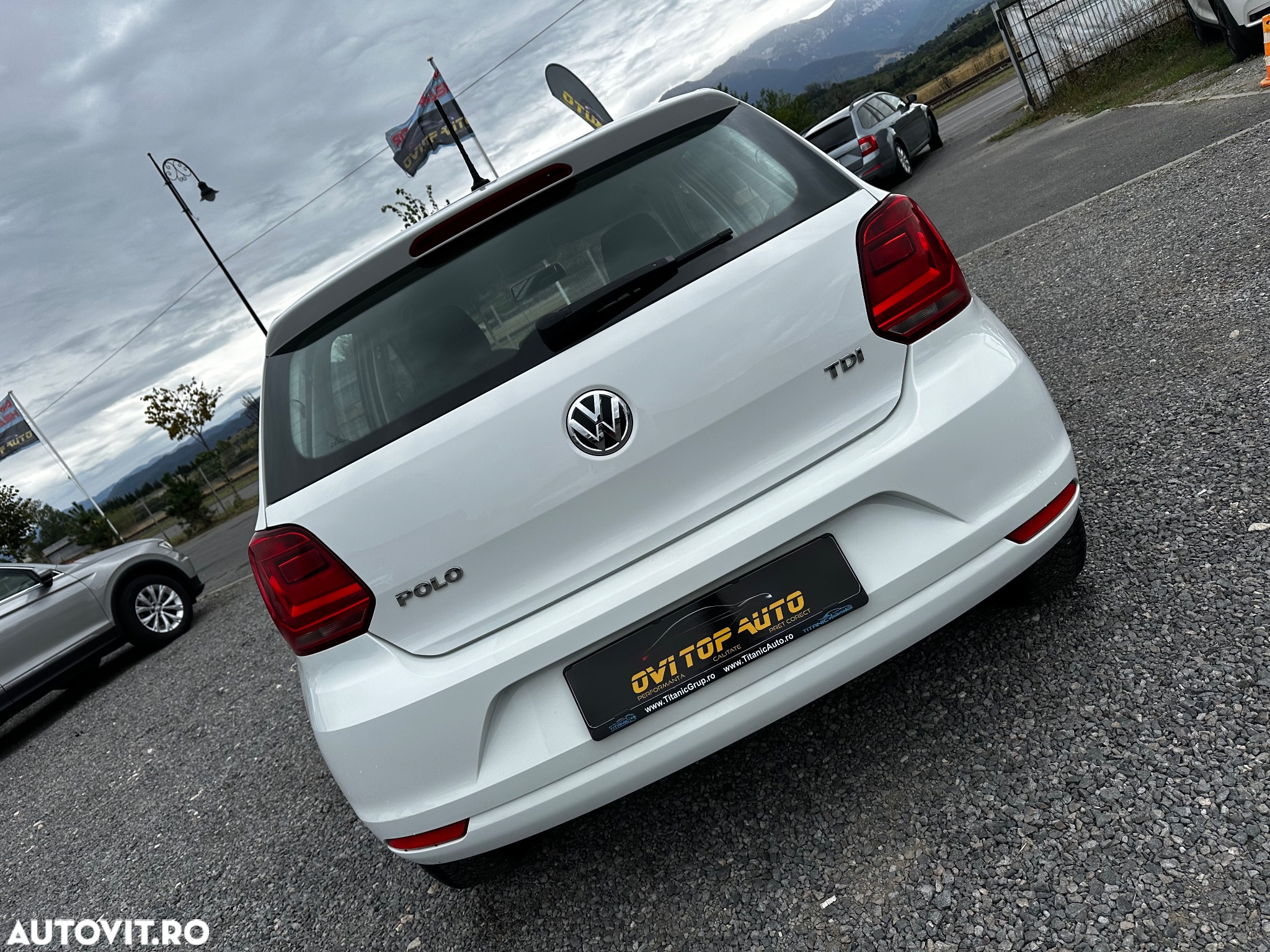 Volkswagen Polo 1.4 TDI (Blue Motion Technology) Comfortline - 14