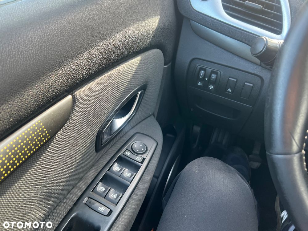 Renault Scenic 1.9 dCi Confort Expression - 10