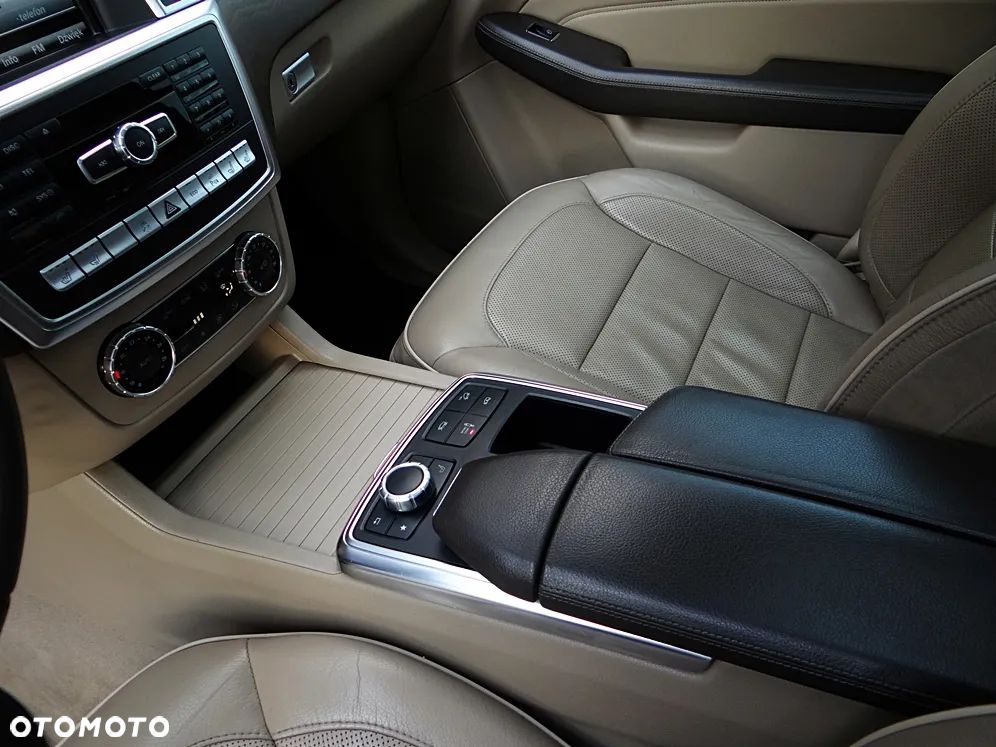 Mercedes-Benz ML 350 BlueTEC 4MATIC 7G-TRONIC - 32
