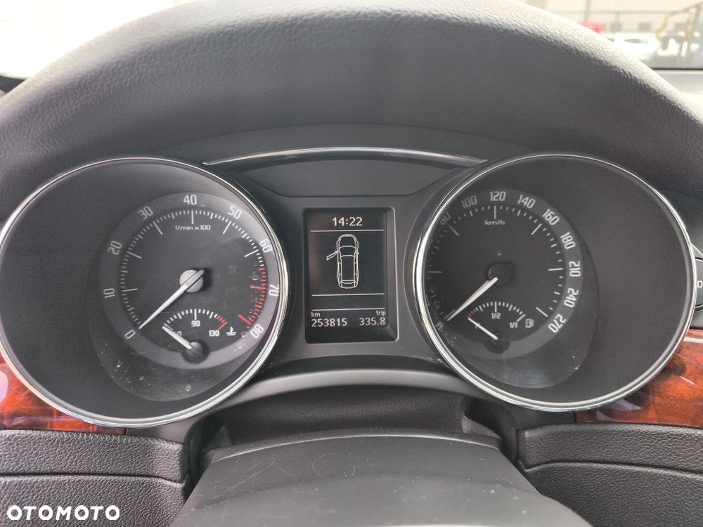 Skoda Superb 1.8 TSI Ambition - 14