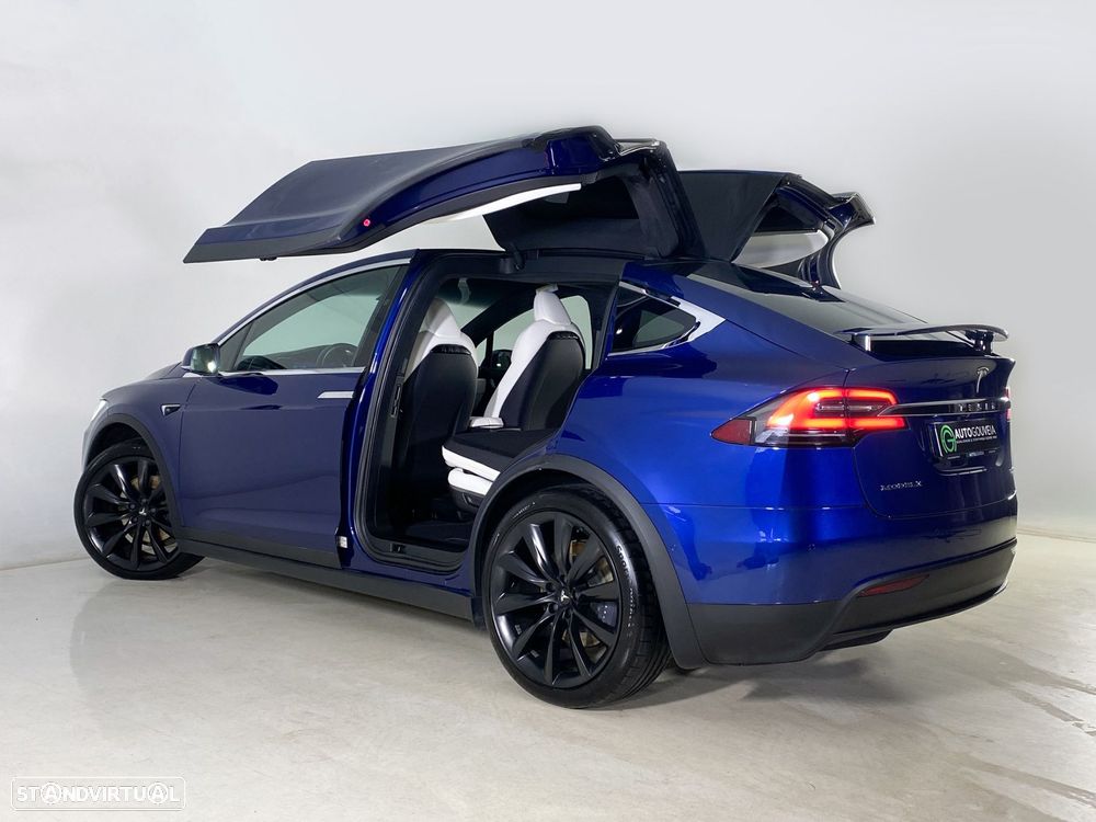 Tesla Model X 100D - 8