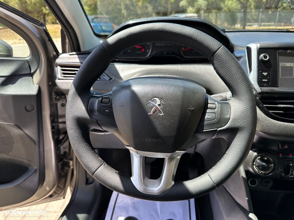 Peugeot 208 1.4 HDi Allure - 17