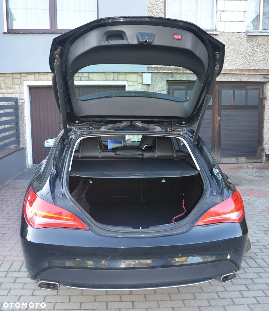 Mercedes-Benz CLA 180 - 4