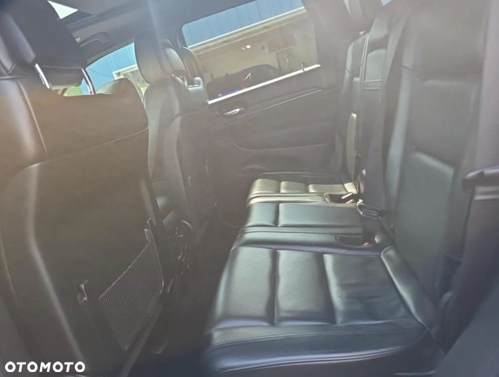 Jeep Grand Cherokee - 16