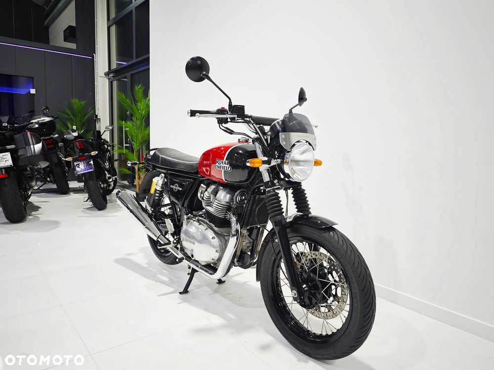 Royal Enfield Interceptor - 3