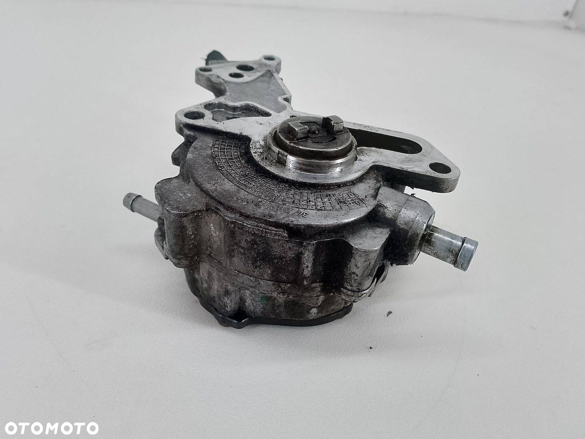 POMPA VACUM VW PASSAT B6 038145209K 2.0 TDI - 2