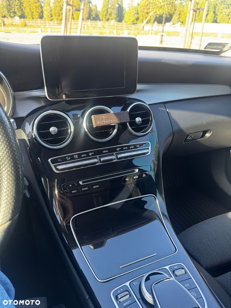 Mercedes-Benz Klasa C 180 7G-TRONIC - 11