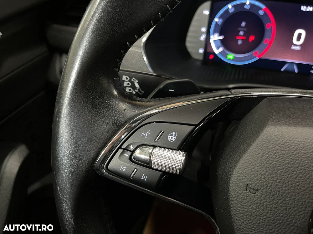 Skoda Octavia 2.0 TDI DSG Style - 23