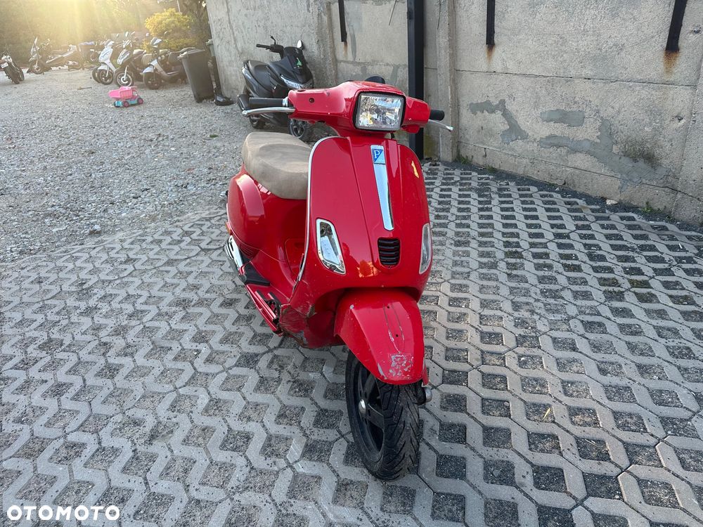 Piaggio Vespa - 1