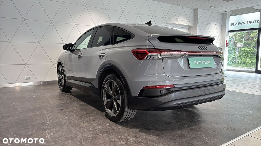 Audi Q4 e-tron - 4