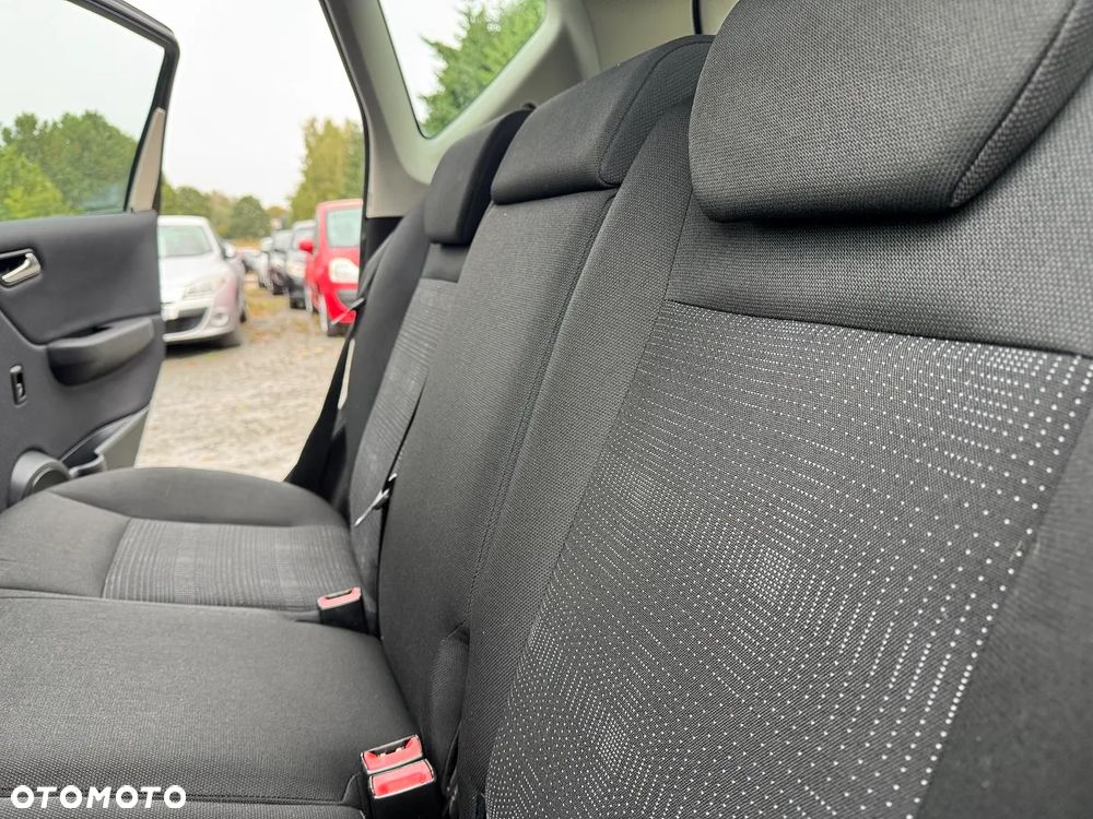 Mercedes-Benz Klasa A 160 BlueEFFICIENCY - 22