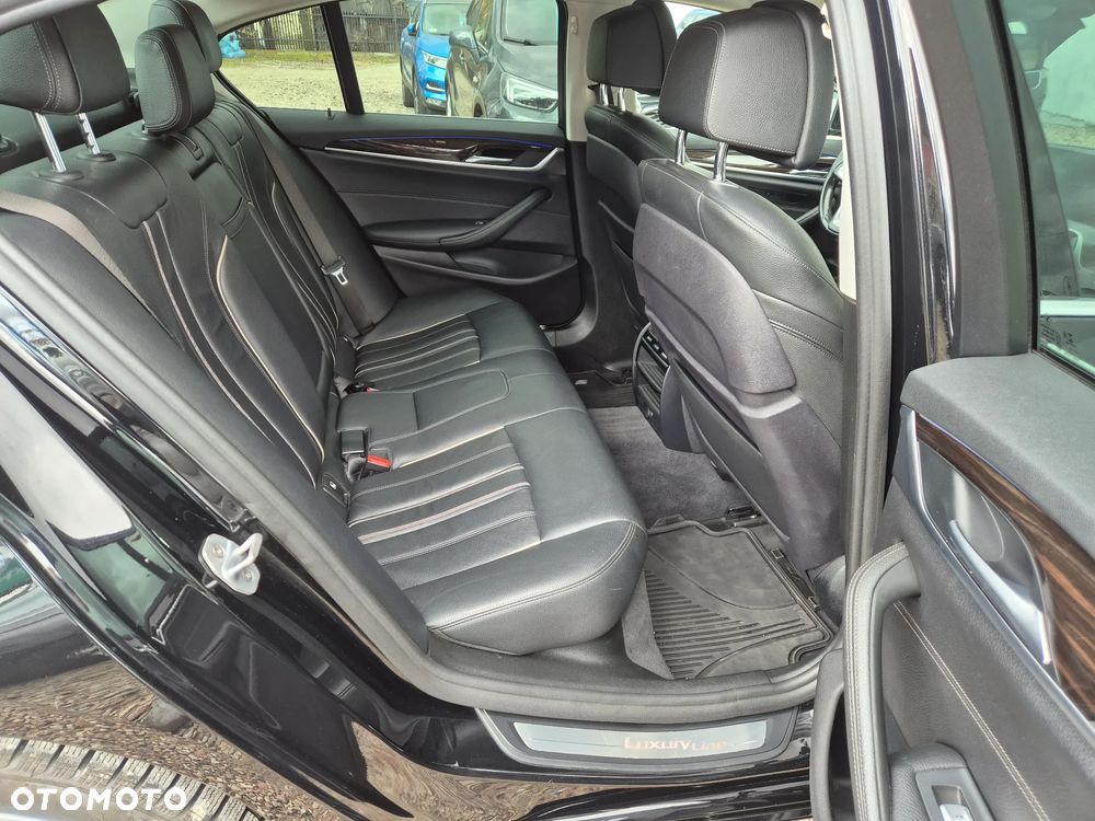 BMW Seria 5 518d Luxury Line - 15