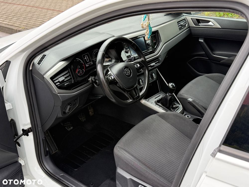 Volkswagen Polo 1.0 Comfortline - 10
