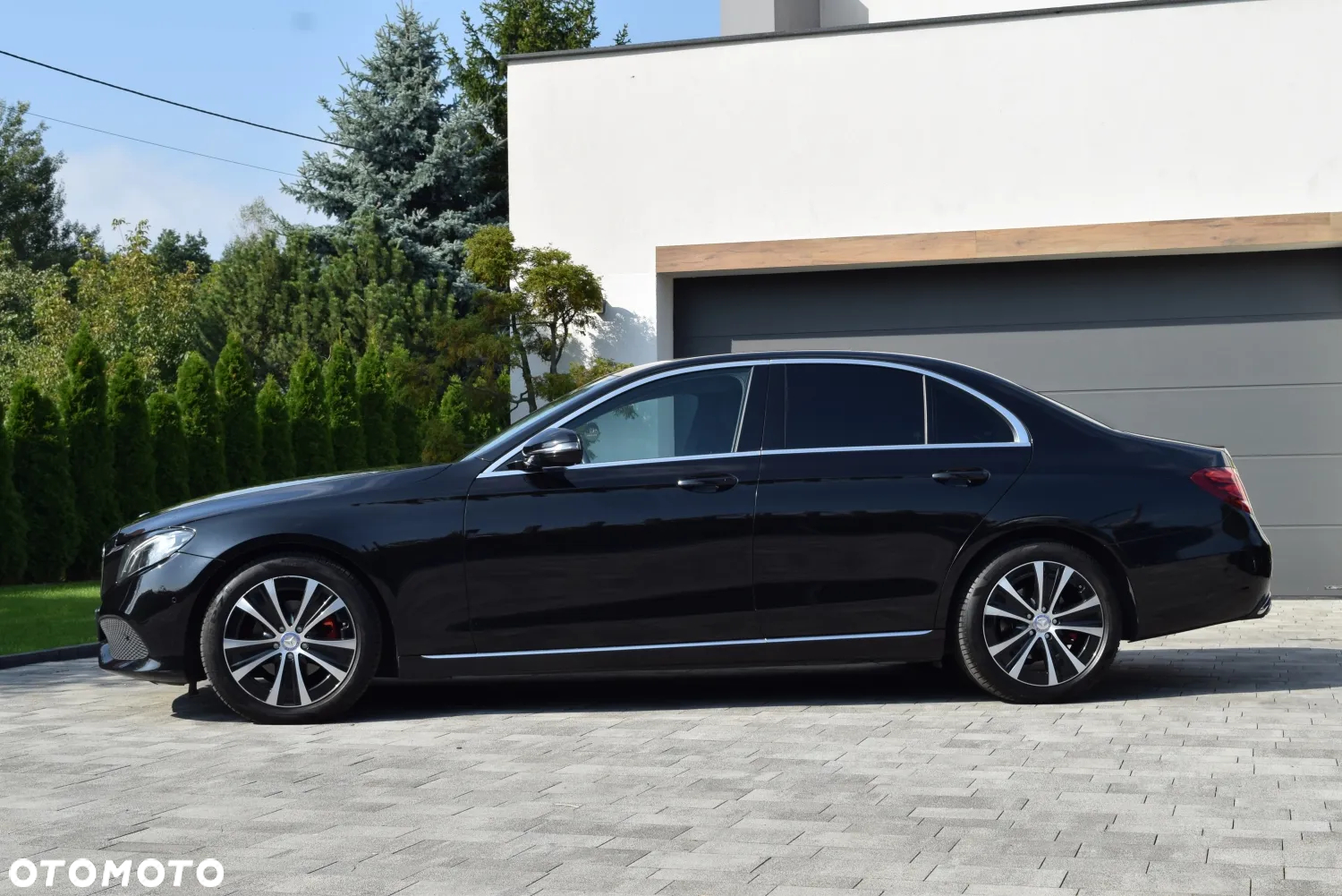 Mercedes-Benz Klasa E 220 d Business Edition 9G-TRONIC - 11