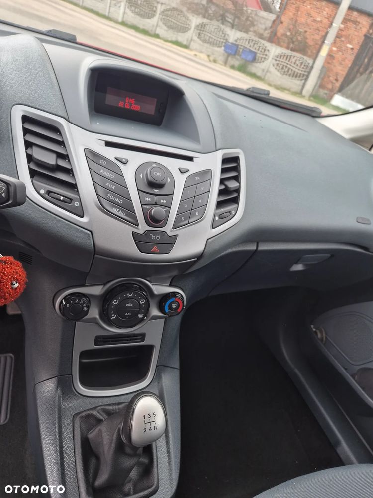 Ford Fiesta - 11