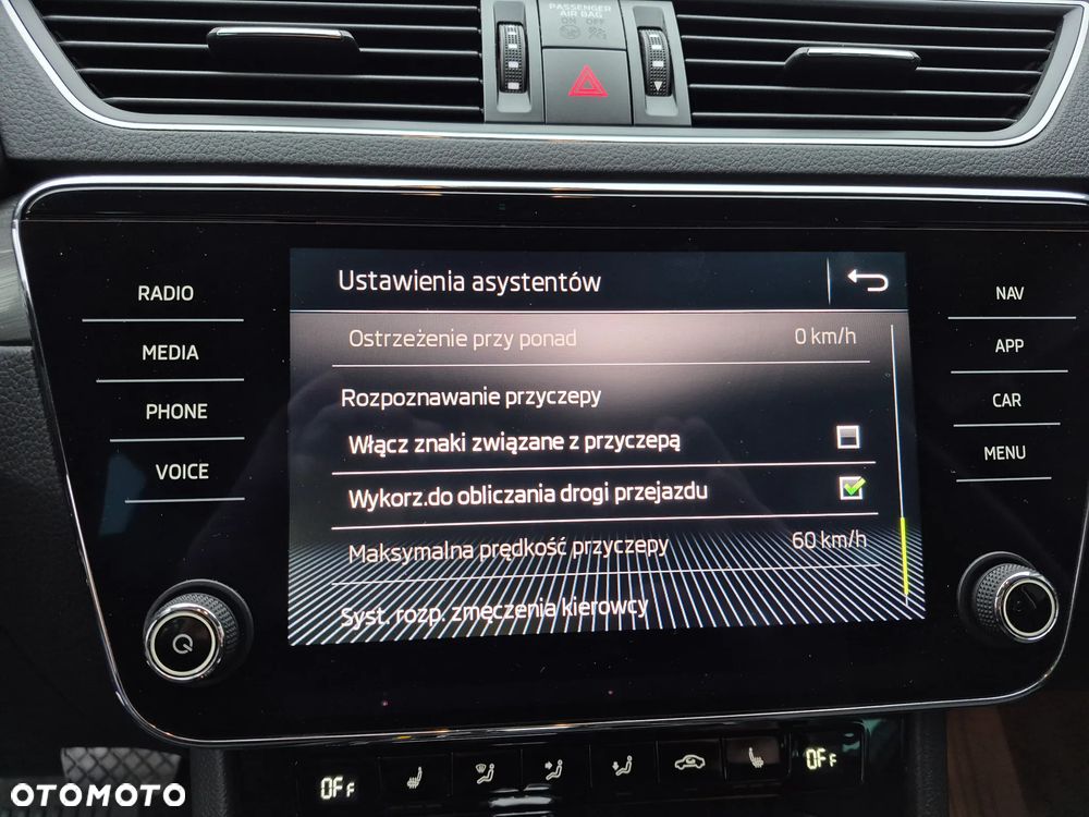 Skoda Superb 2.0 TDI SCR Style DSG - 16