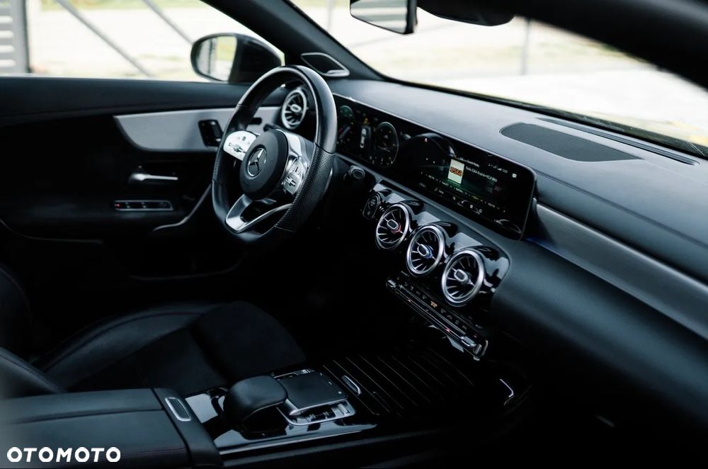 Mercedes-Benz CLA 220 AMG Line 7G-DCT - 11