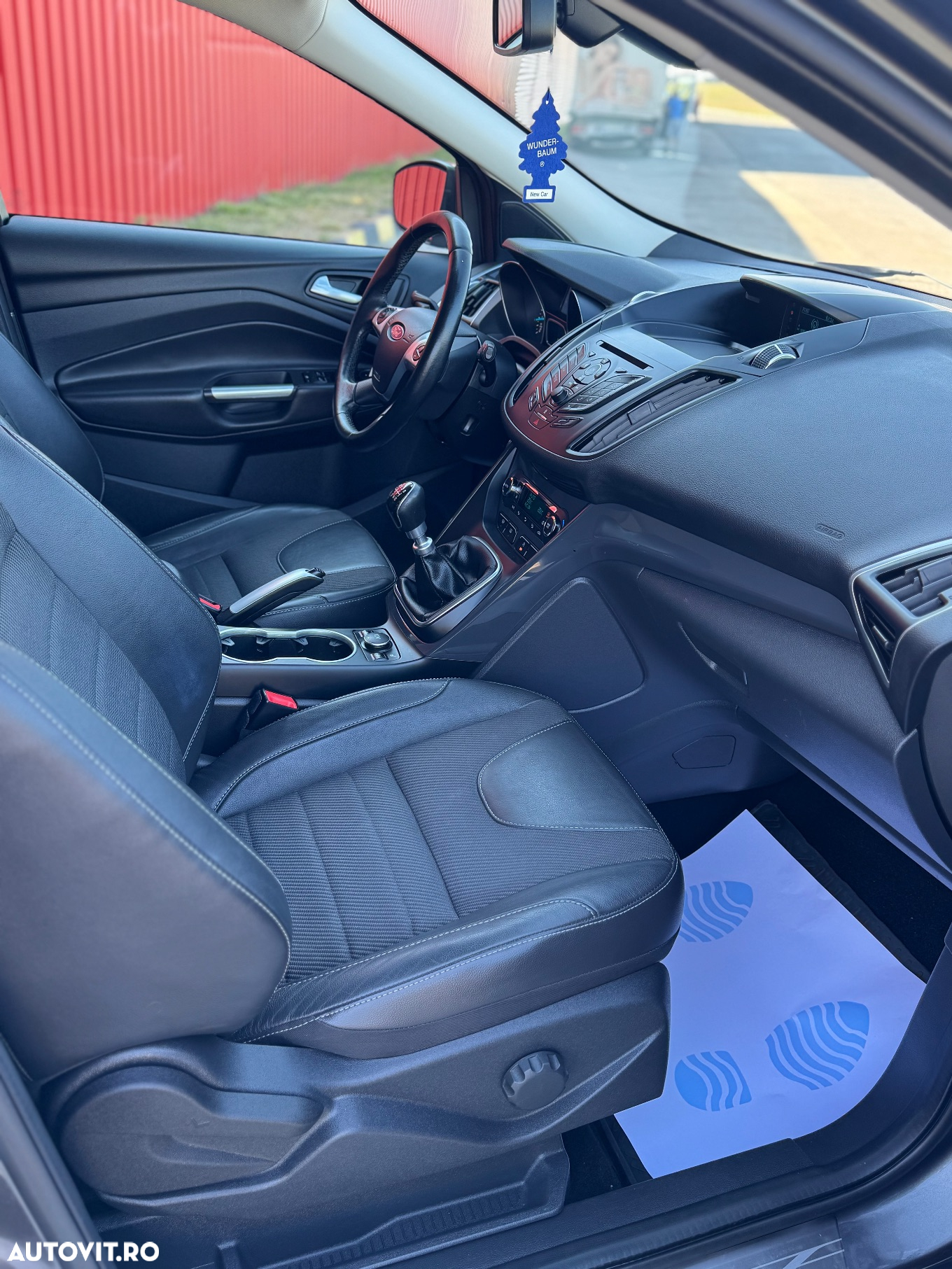 Ford Kuga 1.5 EcoBoost 2WD Titanium - 9