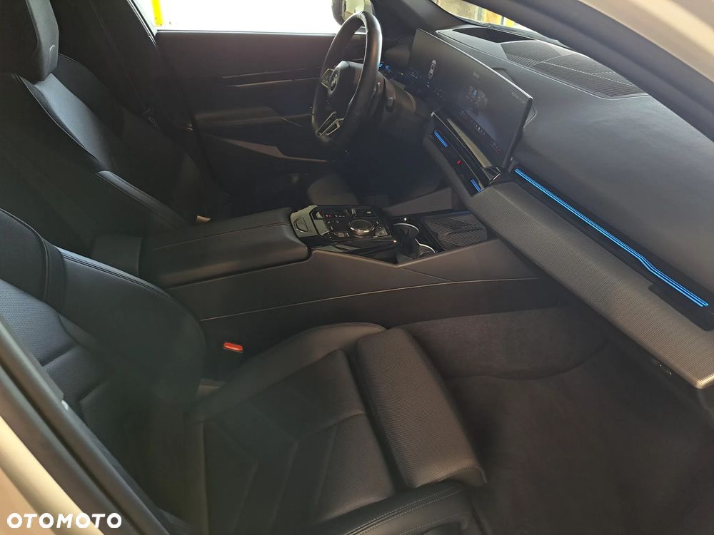 BMW Seria 5 520d xDrive mHEV M Sport - 15