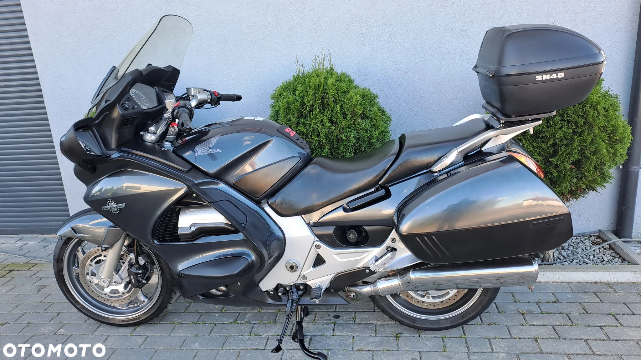 Honda ST - 6