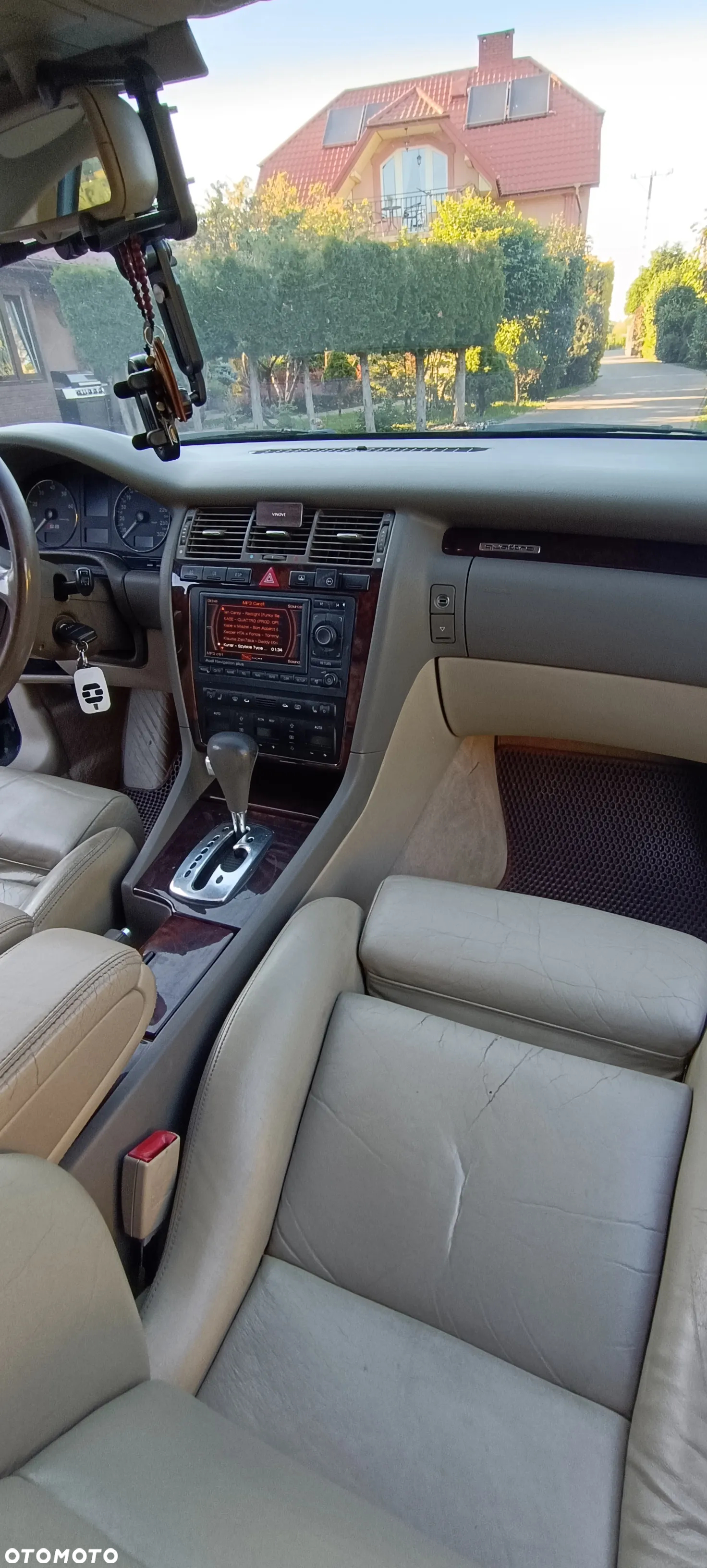 Audi A8 4.2 Quattro - 21