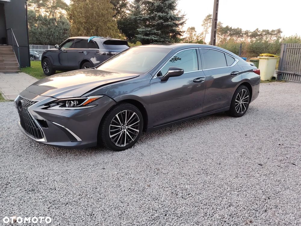 Lexus ES 300h Business Edition - 7