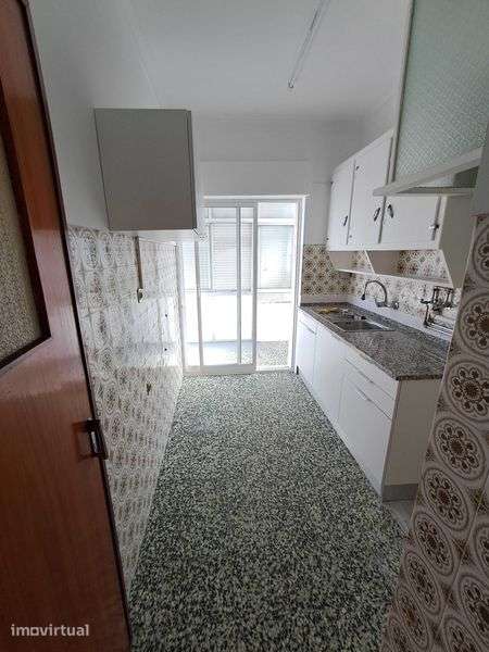 T1 Odivelas 150 mt C.Com. Strada - reabilitado - Grande imagem: 2/12