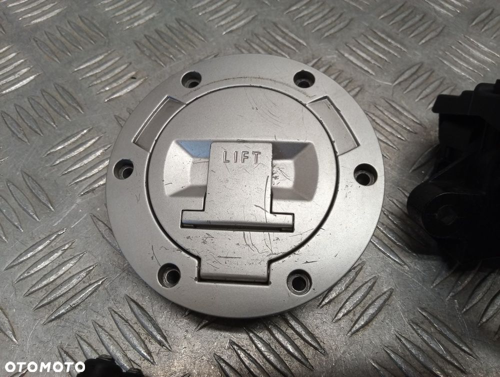 Stacyjka, korek paliwa zamki, moduły BMW R 1200RT K26 10-14r   PN. 61318543110 - 4