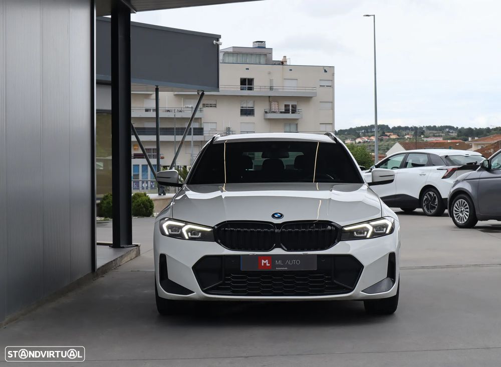 BMW 330 e Pack Desportivo M Auto - 4