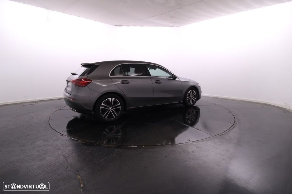 Mercedes-Benz A 200 d - 9