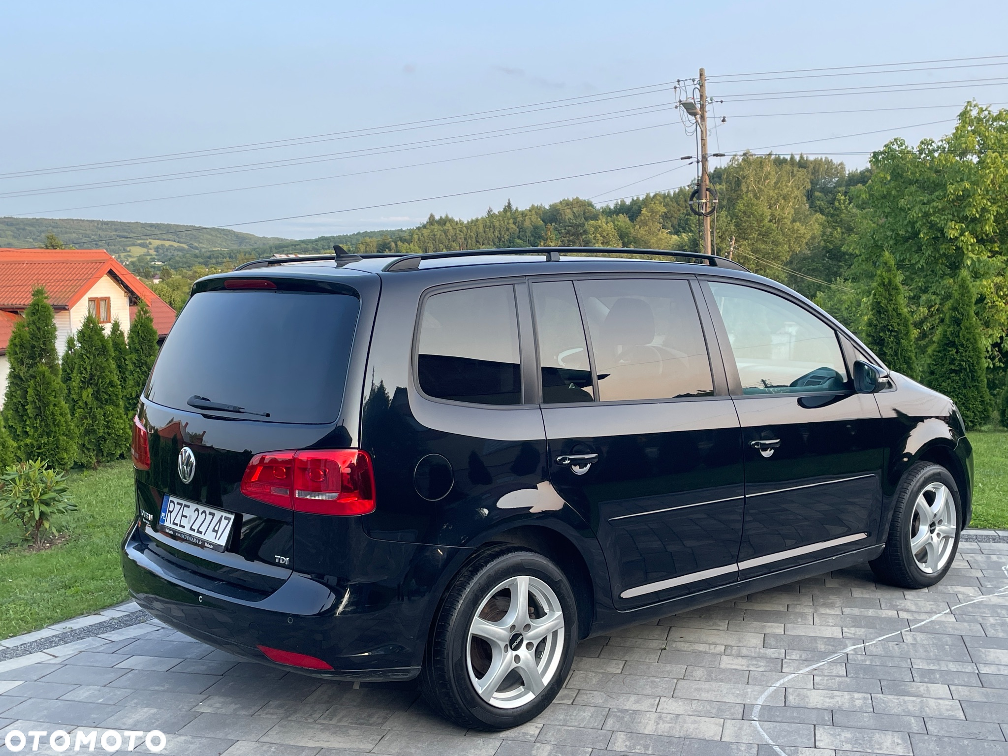Volkswagen Touran 1.6 TDI DPF BlueMot Trendline - 9