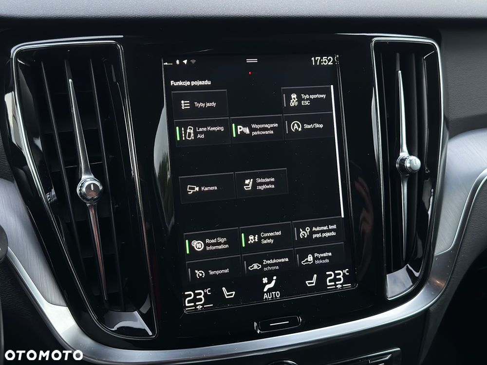 Volvo V60 Cross Country D4 AWD - 30