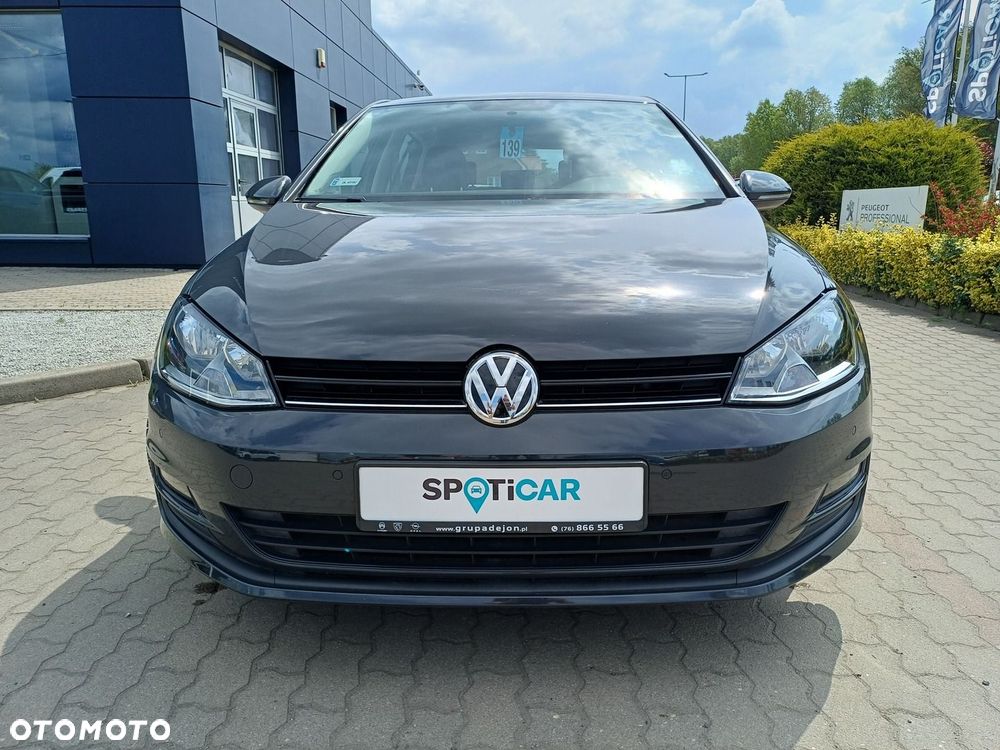 Volkswagen Golf - 2