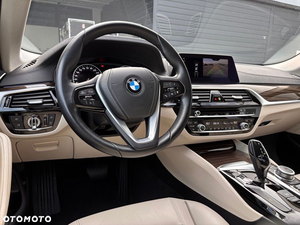 BMW Seria 5 520d xDrive Luxury Line - 22