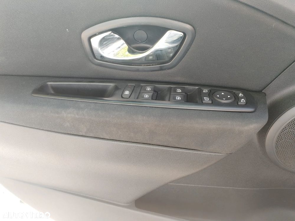 Renault Megane - 11