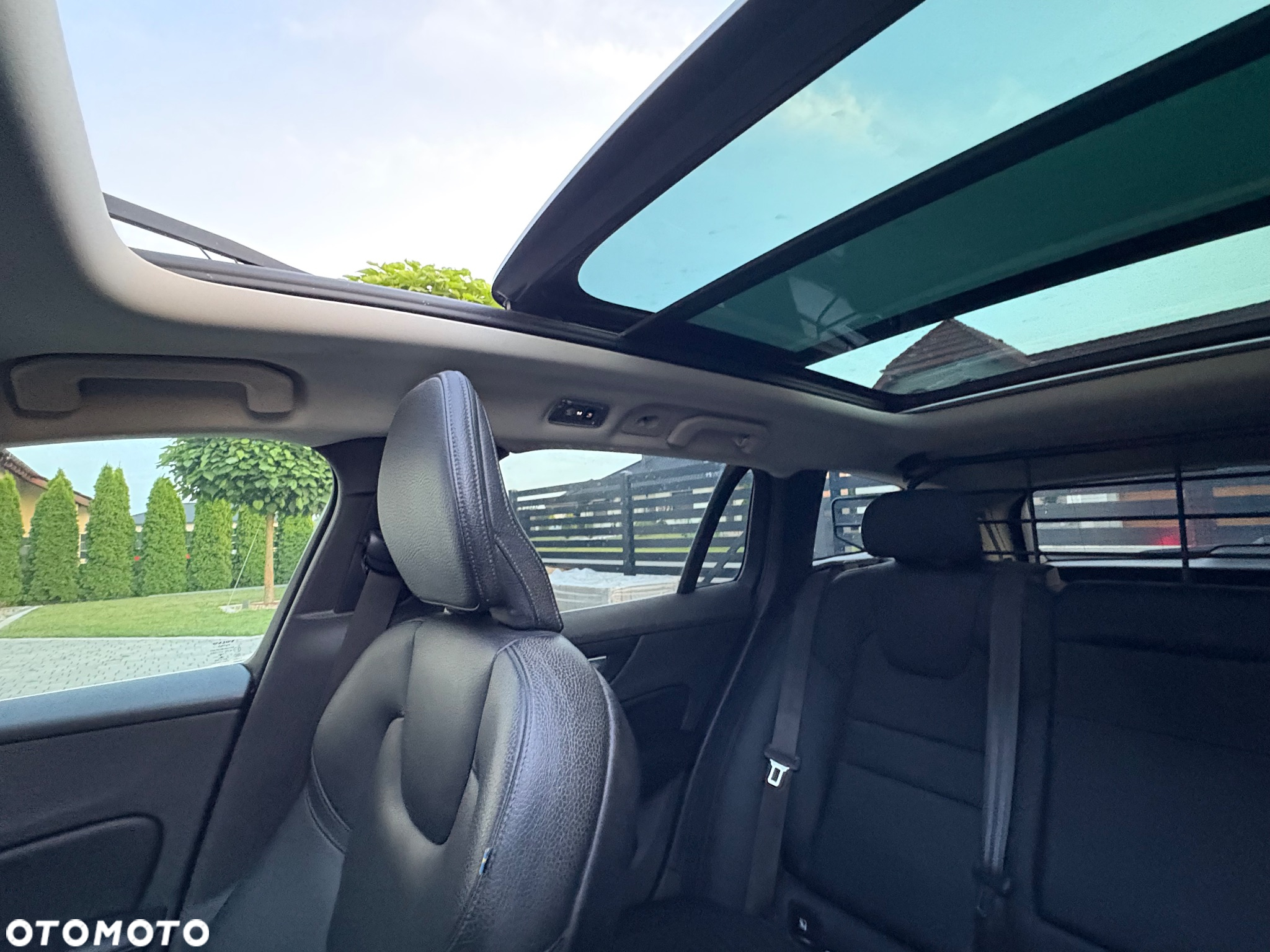 Volvo V60 T6 AWD Recharge Geartronic Inscription - 19