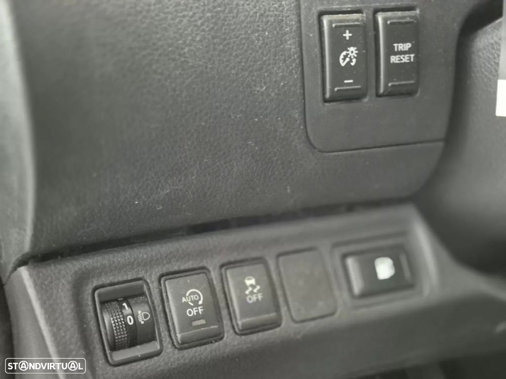 Nissan Navara 2.3 dCi CD 4WD Acenta - 18