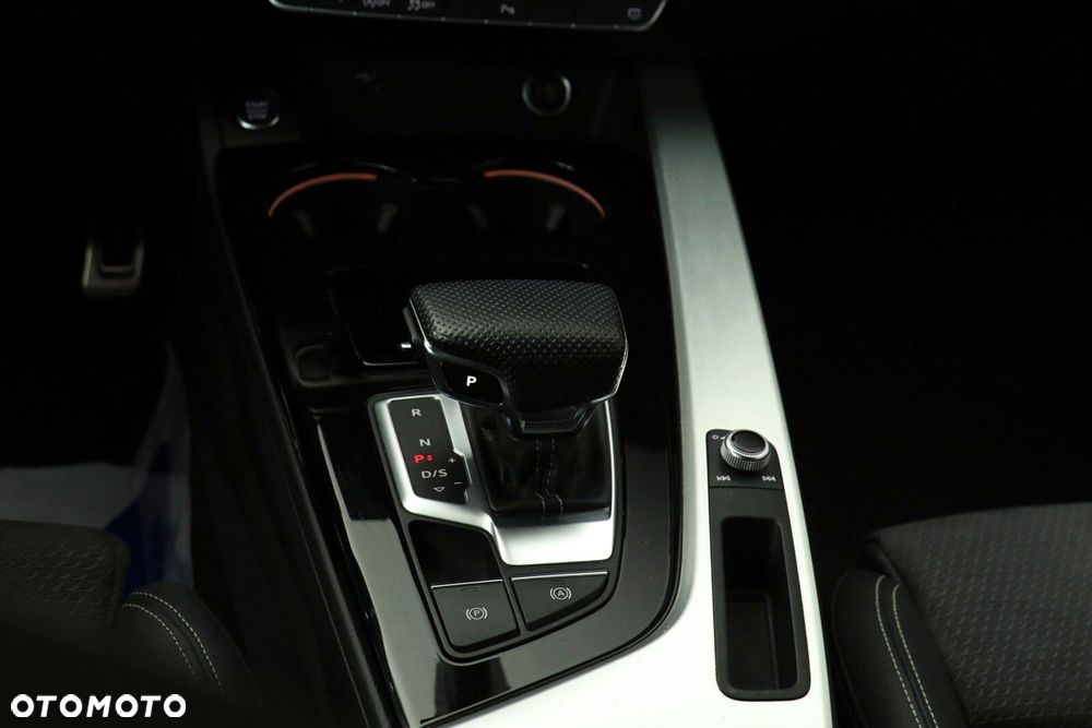 Audi A4 Limousine - 28