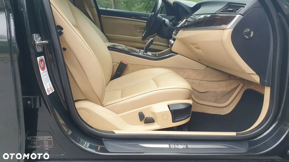 BMW Seria 5 530d - 25