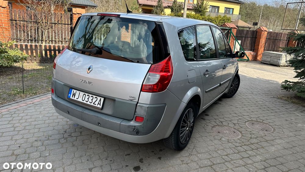 Renault Scenic - 8